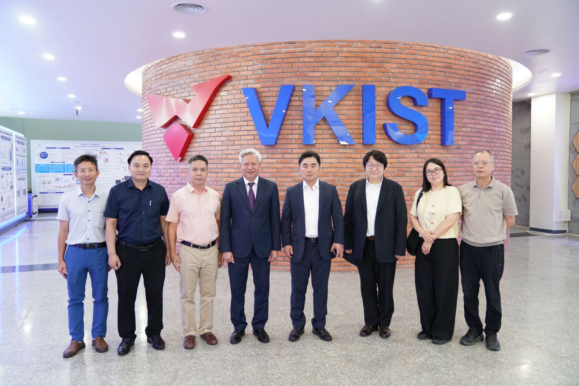 Lãnh đạo KOICA nhiệm kỳ mới thăm và làm việc tại VKIST