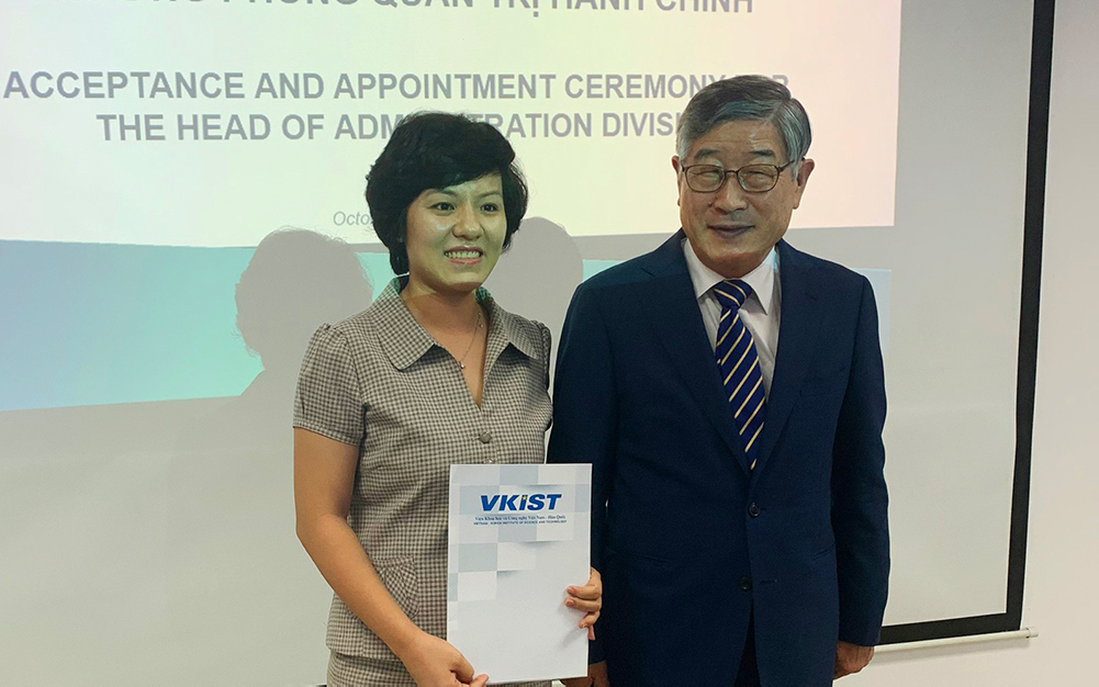 Vietnam - Korea Institute of Science and Technology welcomes the new Head of Administration Division and 16 new researchers
