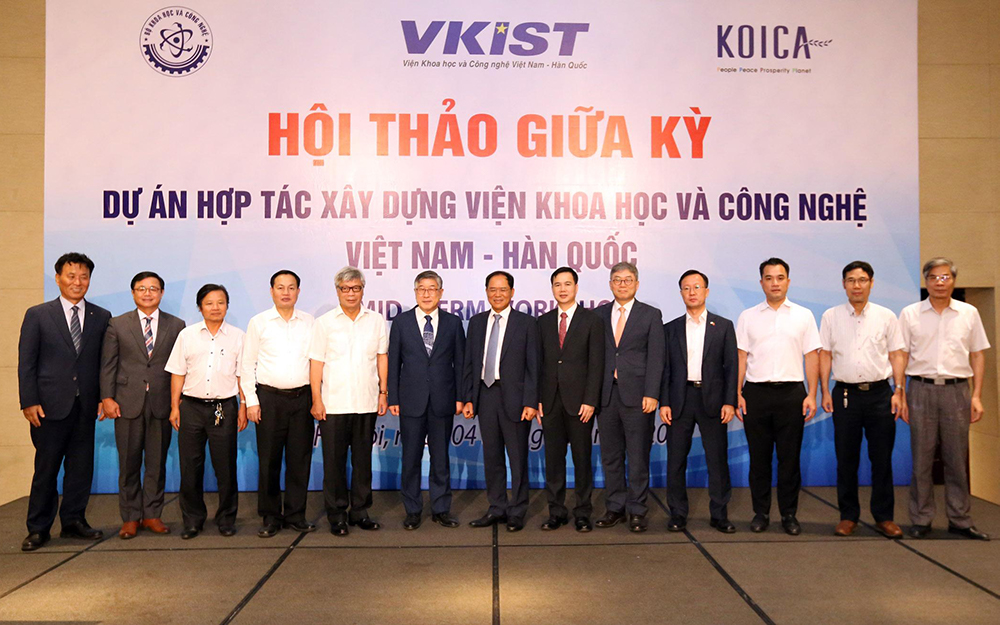 Mid-term Workshop about Vietnam-Korean Institute of Science and Technology Establishment Project