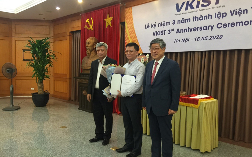 Lễ kỷ niệm 03 năm thành lập Viện Khoa học và Công nghệ Việt Nam - Hàn Quốc