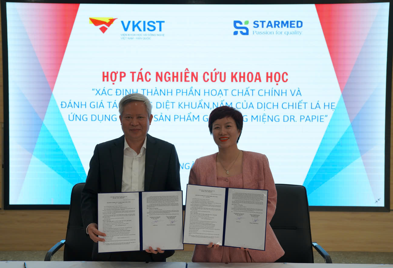 Lễ ký kết Hợp tác nghiên cứu và chuyển giao công nghệ sản xuất Khăn tẩy trang Rửa mặt  2 IN 1 DÉ SEE
