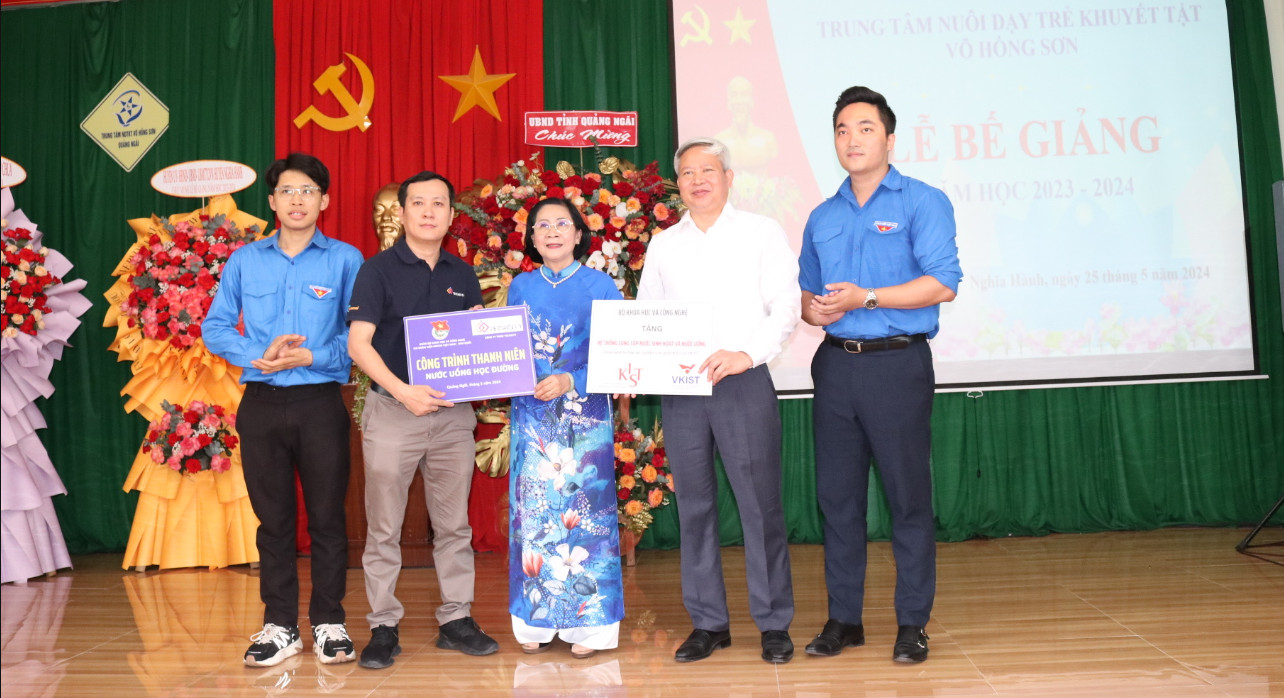 Bộ KH&CN trao tặng hệ thống cung cấp nước sinh hoạt và nước uống cho Trung tâm nuôi dạy trẻ khuyết tật Võ Hồng Sơn