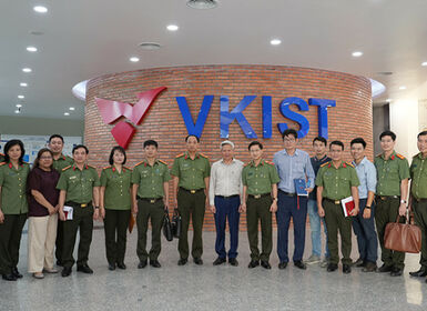 Đoàn Học viện An ninh nhân dân đến thăm và làm việc tại Viện VKIST