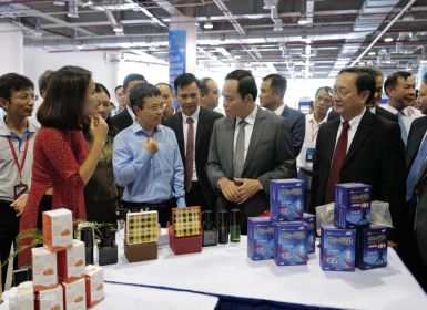 Phó thủ tướng Trần Lưu Quang tham quan triển lãm Techconnect 2023