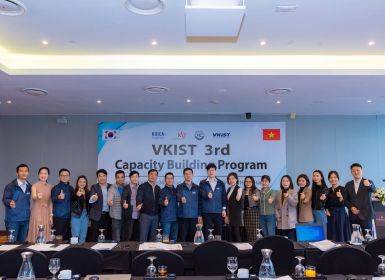Khối hành chính VKIST tham gia Khóa tập huấn trực tuyến nâng cao năng lực do Viện Khoa học và Công nghệ Hàn Quốc (KIST) tổ chức