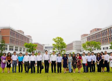 Đoàn Trường Đại học Quốc gia Thành phố Hồ Chí Minh thăm và làm việc tại VKIST