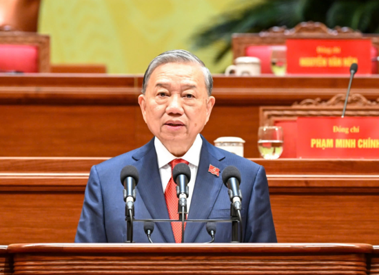 "Vững bước dưới cờ Đảng"