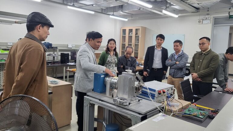 Hội đồng nghiệm thu chính thức đề tài KH&CN cấp Bộ “Nghiên cứu thiết kế động cơ cỡ nhỏ cho khớp robot cộng tác (Cobot: Collaborative robot)”