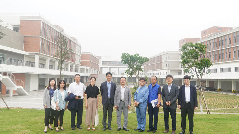 Đại sứ quán Hàn Quốc tại Việt Nam và Cơ quan hợp tác quốc tế Hàn Quốc tại Việt Nam đến thăm và làm việc tại VKIST
