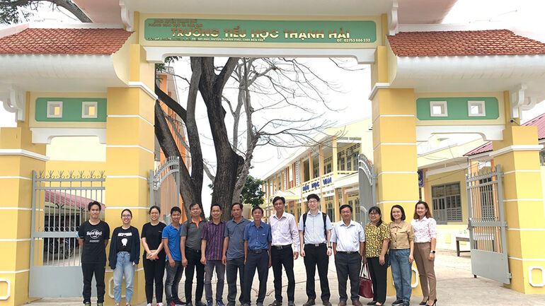 VKIST Working Group surveyed the installation sites for small-scale desalination system in Ben Tre Province