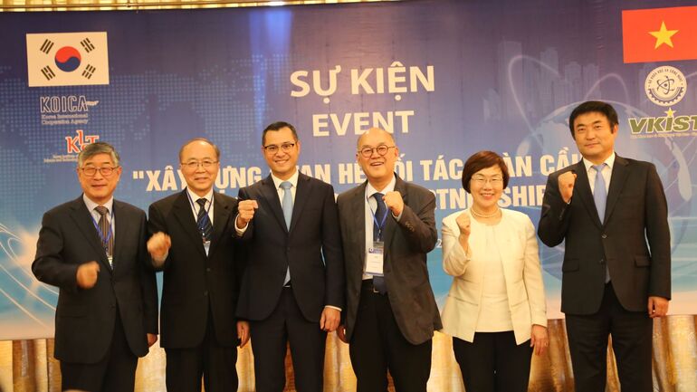 Sự kiện “Xây dựng Quan hệ Đối tác Toàn cầu” với chủ đề “Tăng cường quan hệ đối tác công nghiệp và công nghệ cao Việt Nam