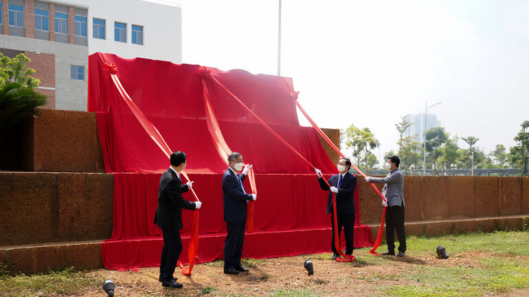 The Memorandum of Understanding Signing Ceremony to promote R&D activities and the Ceremony for unveiling the VKIST monument