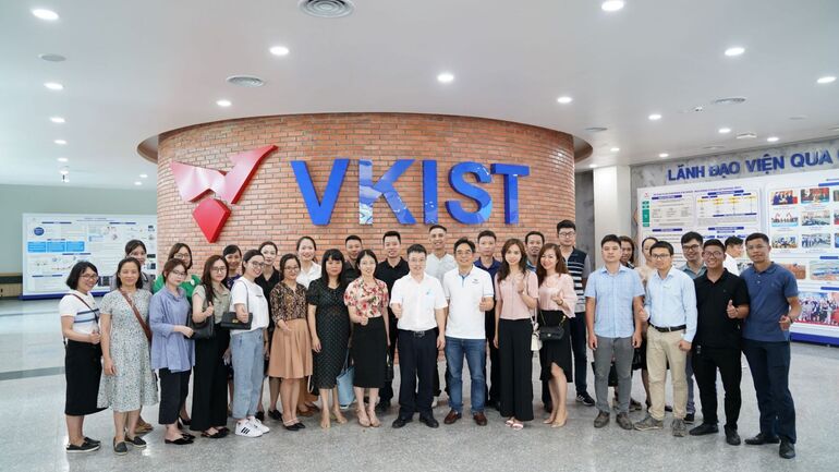 Học viện chính sách và phát triển đến thăm và làm việc tại VKIST