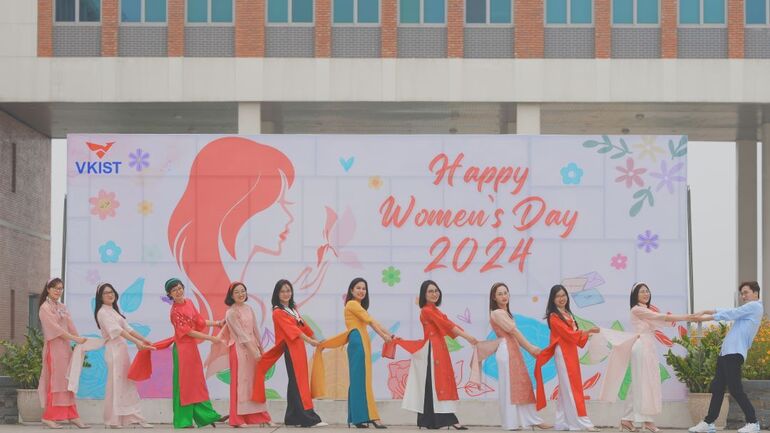 VKIST hân hoan hưởng ứng Tuần lễ Áo dài nhân ngày 08/03