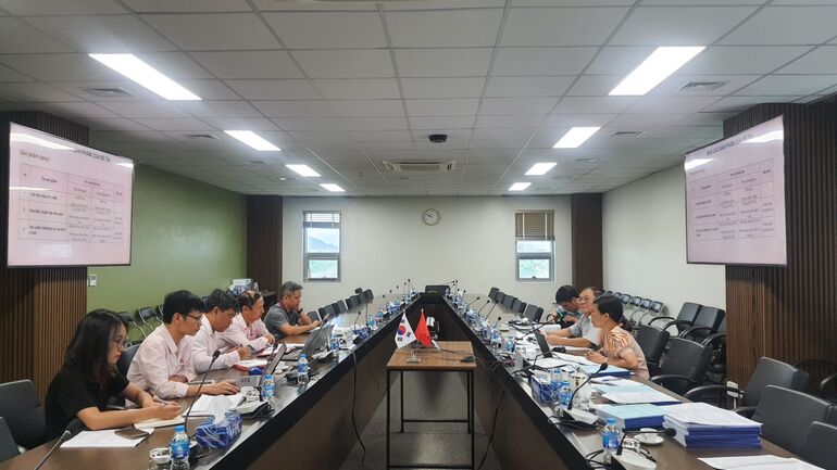 Hội đồng nghiệm thu cấp cơ sở đối với nhiệm vụ khoa học và công nghệ cấp Bộ Xác định thành phần hoạt tính chính có tác dụng hạ đường huyết để xây dựng quy trình chiết xuất cao giàu hoạt chất từ Dây thìa canh