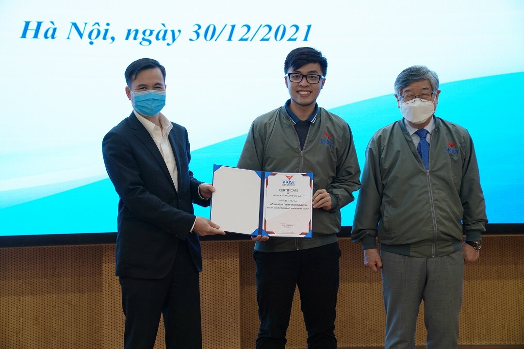 chung-nhan-3